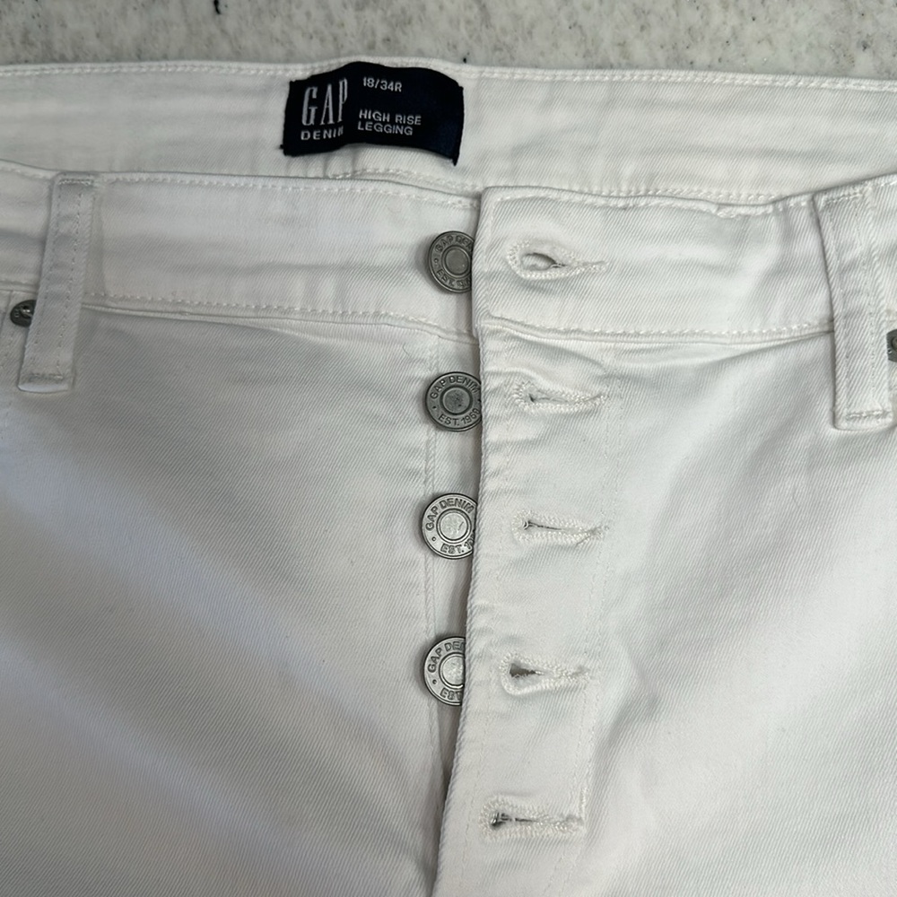 New without tags, gap button Fly High Rise legging - Picture 3 of 8